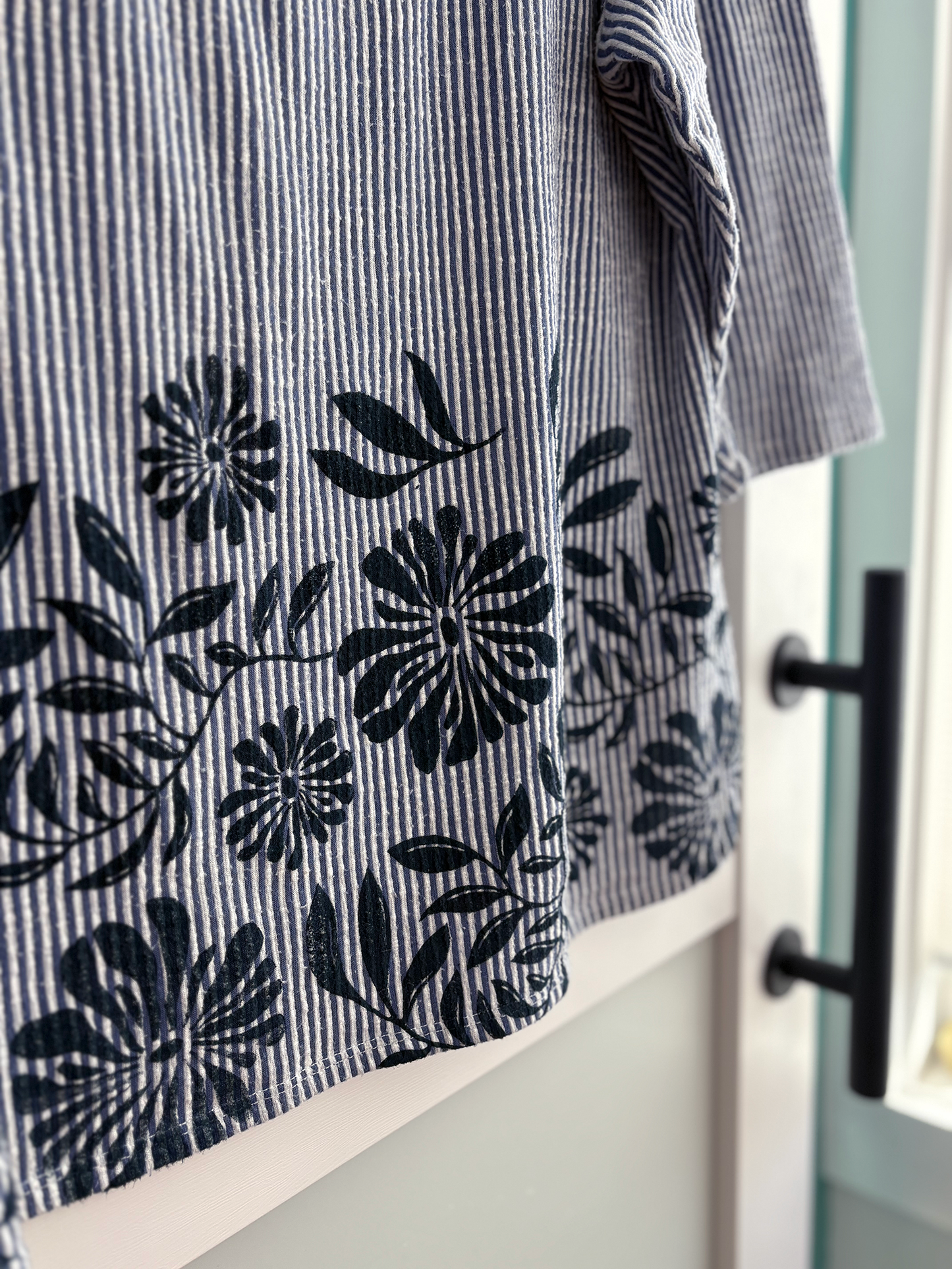 Size XL | W5 Brand | Pinstripe Floral Print Shirt