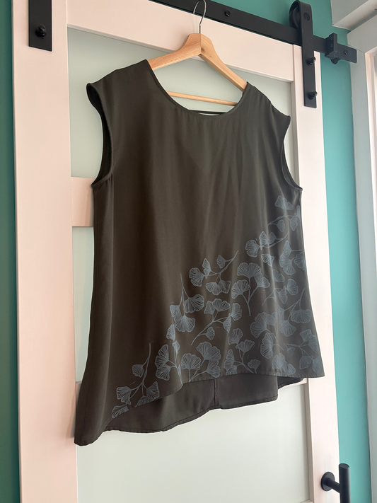 Size XXL | Halogen | Flowy Gray Tank | Block Print Gingko Pattern