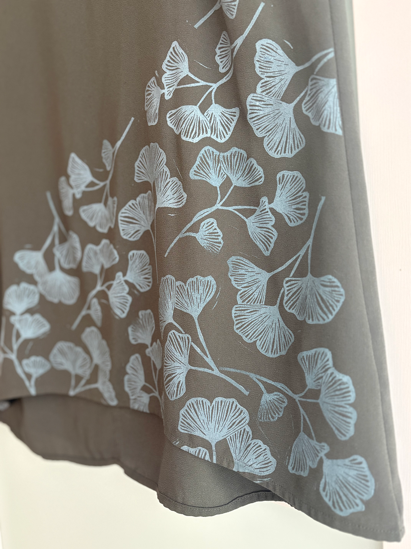Size XXL | Halogen | Flowy Gray Tank | Block Print Gingko Pattern