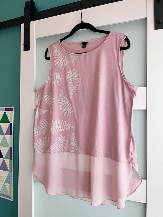 Size XXL | Ann Taylor Brand | Fern Print Sheer Hem Tank
