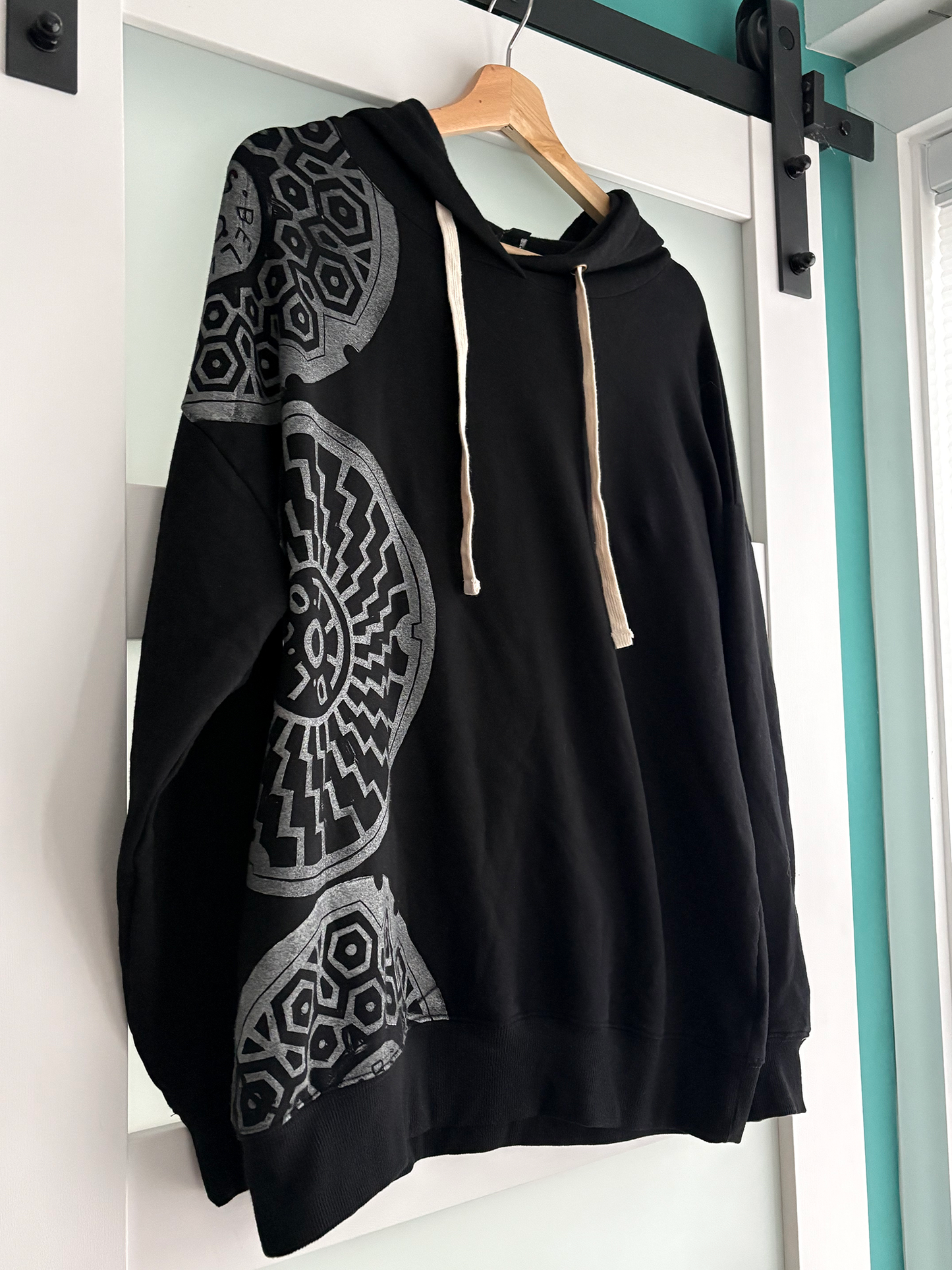 Size M | Buffalo David Bitton | Manhole Print Hoodie Sweatshirt