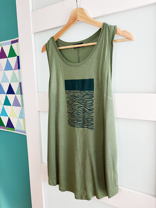 Size L | Gap Brand | Oversized Flowy Tank Top in Sage Green | Ocean Print