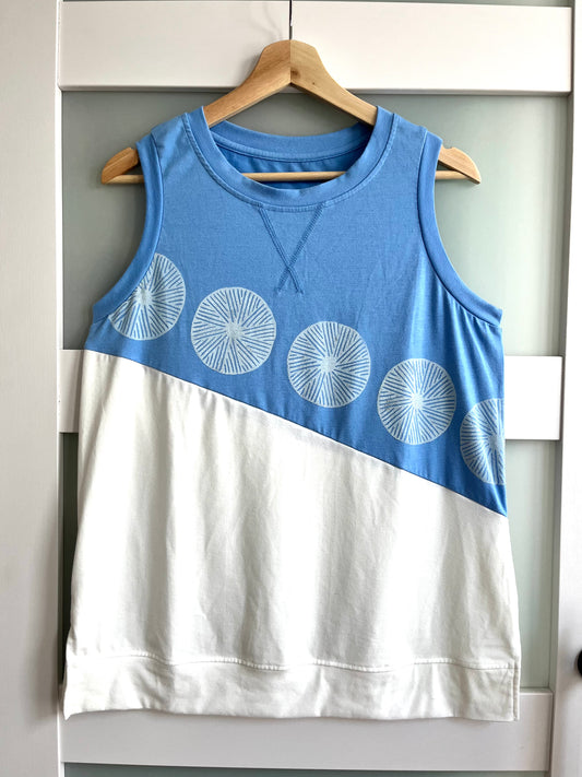 Size M/L | Brand unknown | Millstone Print Two Tone Tank